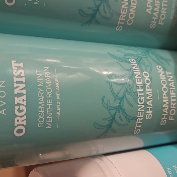 8 Piece Avon Hair Care, Skincare, Pedicure Set w/ Foot Spray & Shower Brush. NEW - Picture 4 of 8